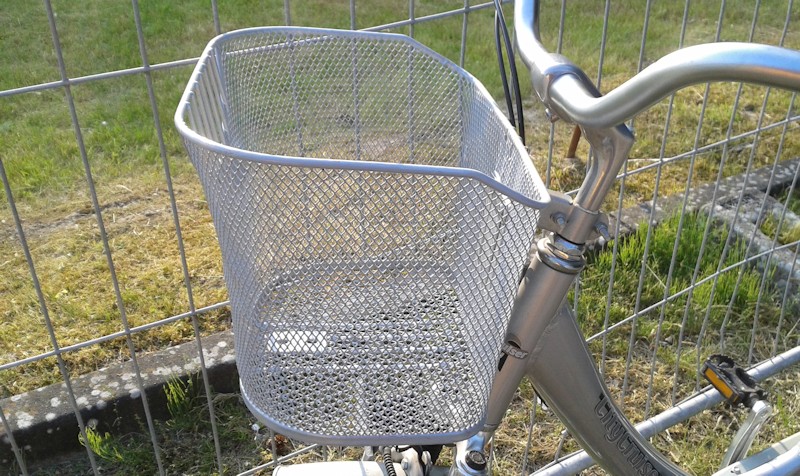 Fahrradkorb für vorne von Basil in silber