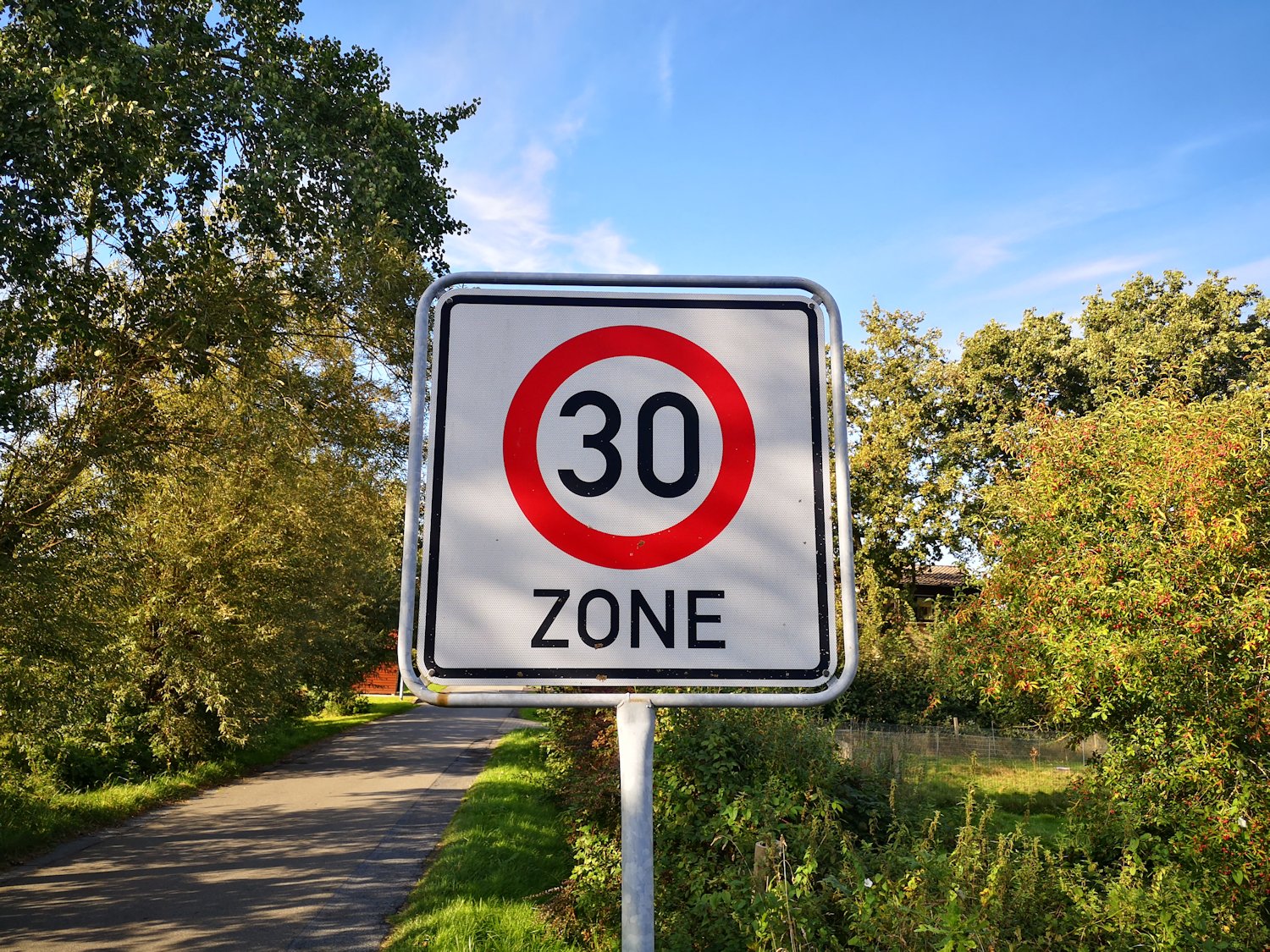 Geschwindigkeitsbegrenzung Schild Radfahrer