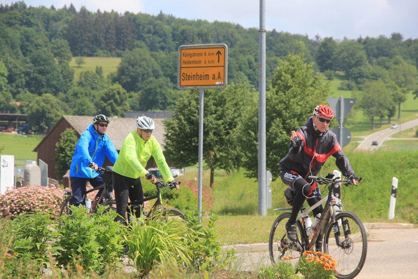 Abfahrt und Pause Steinheim